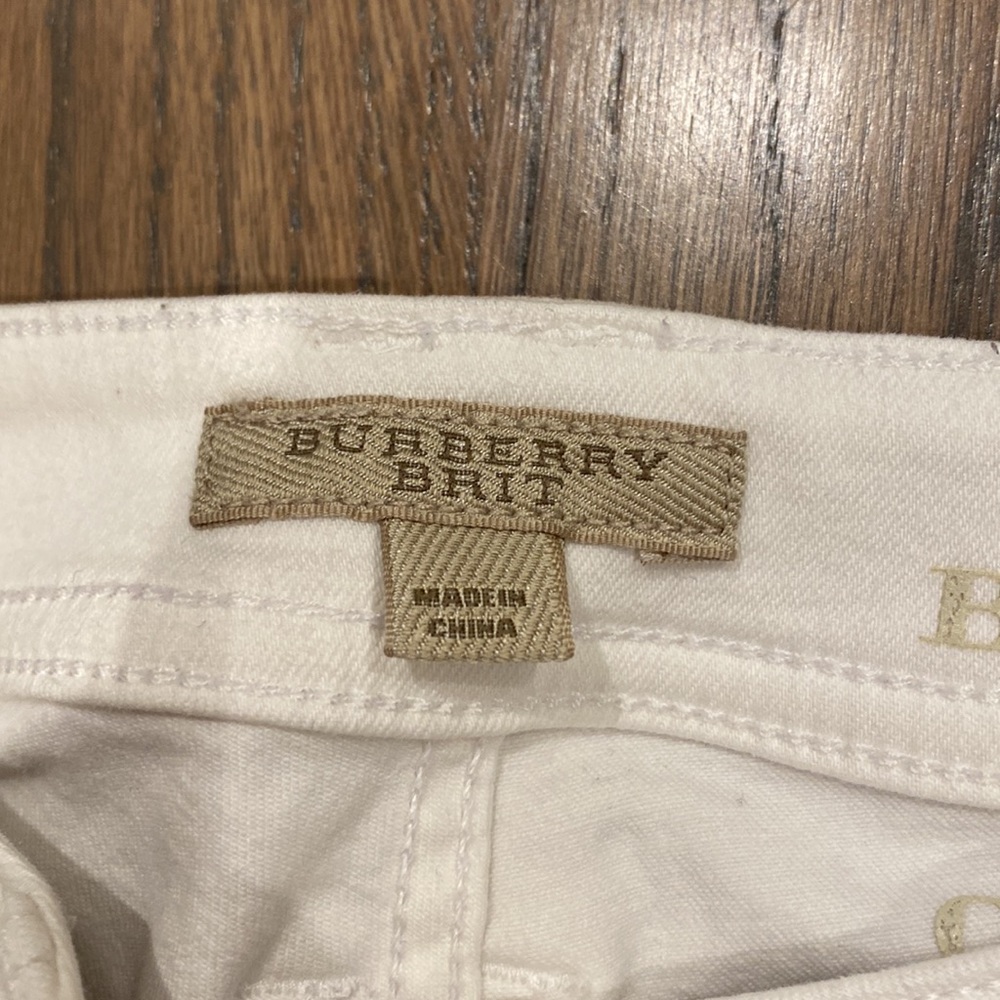 NWOT BURBERRY capri jeans :) - Picture 6 of 11